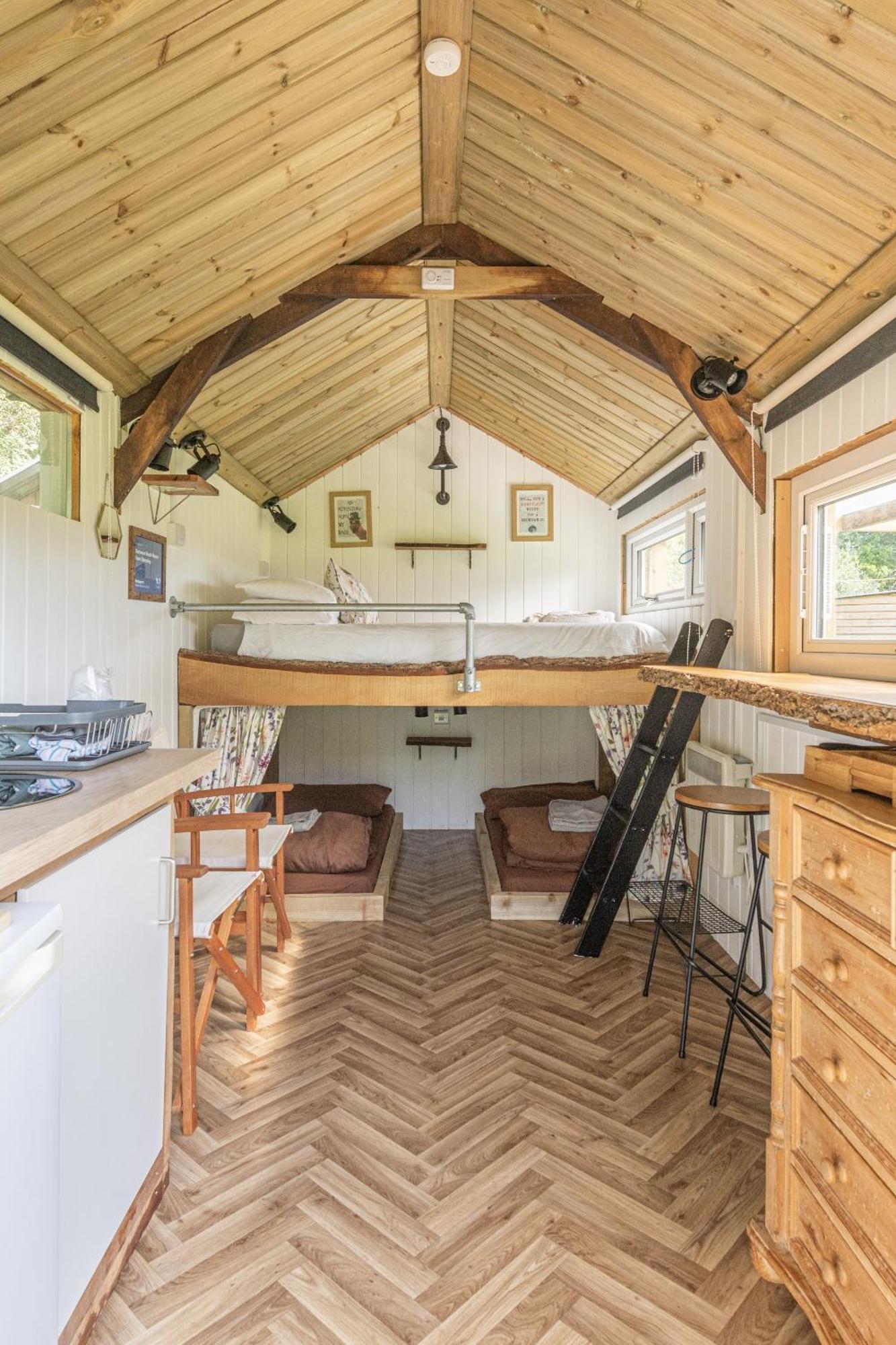 Dartmoor Reach Alpaca Farm Heated Cabins 5 Mins Drive To Dartmoor بوفي تريسي الغرفة الصورة